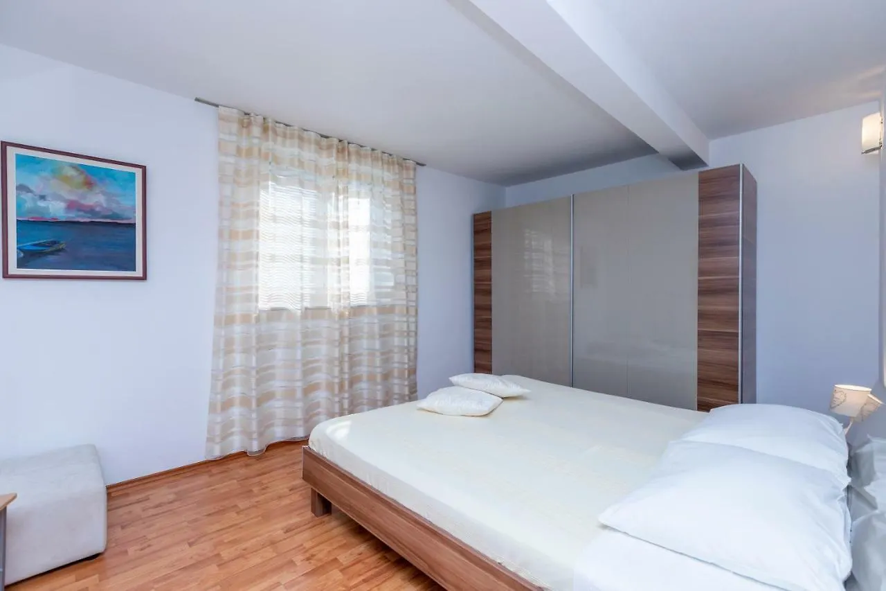 Holiday House Mary Barban