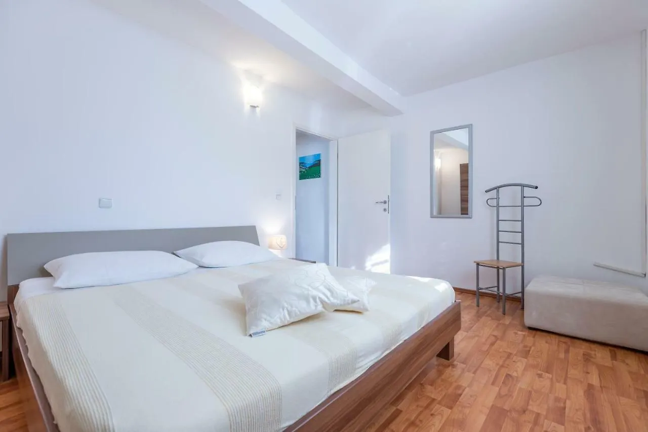 Holiday home Holiday House Mary Barban